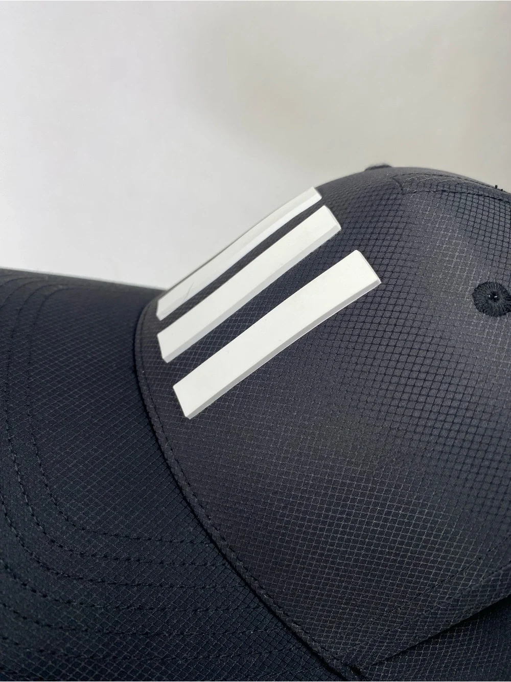 adidas sleek black